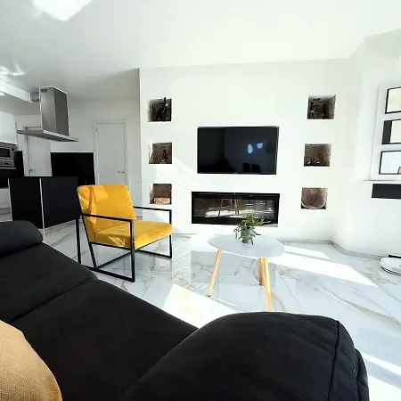 Apartamento Piso Con Vistas Al Mar Y Plaza De Garaje *