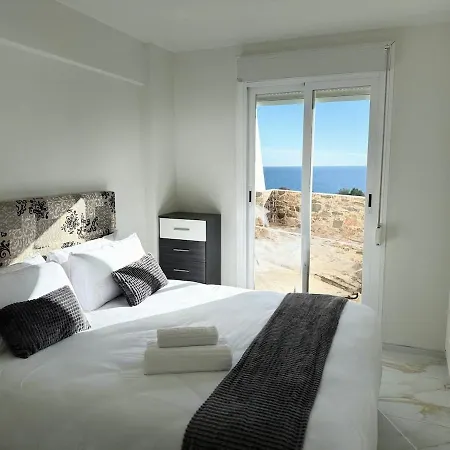 Piso Con Vistas Al Mar Y Plaza De Garaje Benidorm