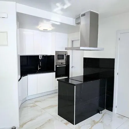 Apartamento Piso Con Vistas Al Mar Y Plaza De Garaje Benidorm